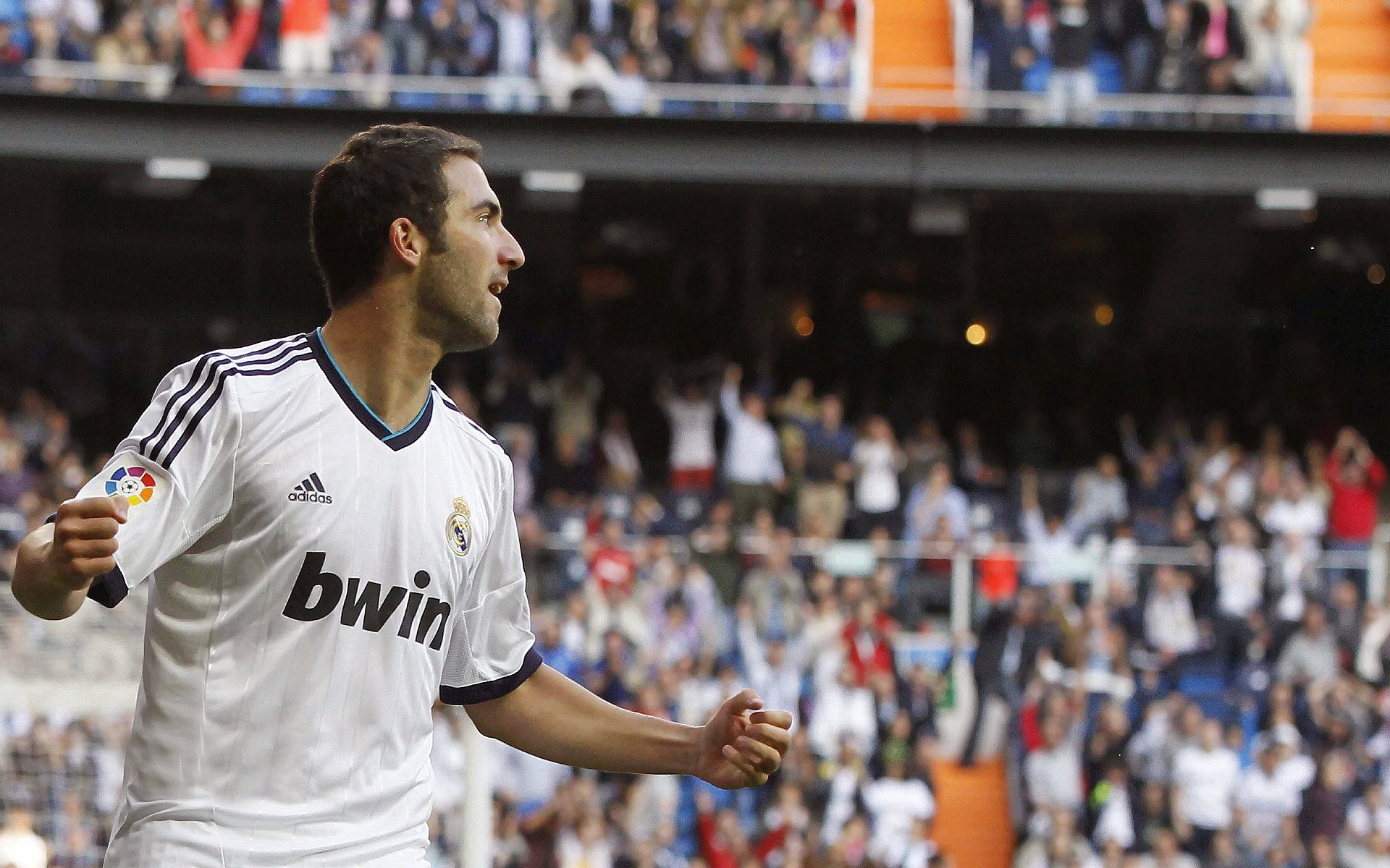 拉脱维亚队不敌葡萄牙，小组出线前景渺茫，拉脱维亚球员